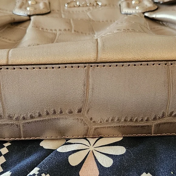 Coach Croc Pattern Metallic Silver Bag - Picture 4 of 13